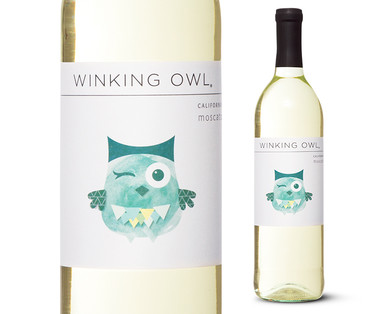 Winking Owl Moscato - Wine Review - CraftEaze